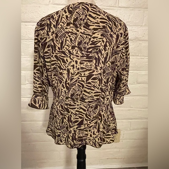 Covington Brown and Tan Tribal Print Wrap 3/4 Sleeve Ruffle Blouse, sz XL - Picture 2 of 7